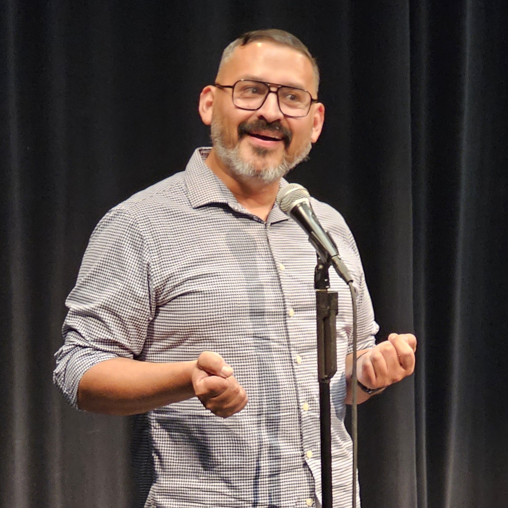 I Went to a Storytelling Class and Accidentally Became a Better Comedian by Ernesto Ortiz